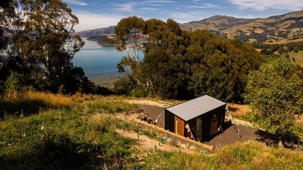 Villa Kukupa Puni At Akaroa Lavender By Tiny Away Duvauchelle Exterior foto